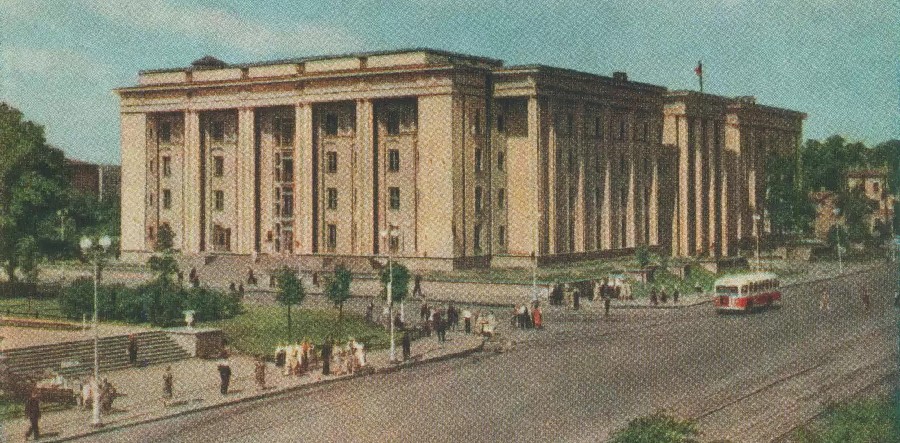 Электрик в Невском районе СПб. Срочный вызов электрика по телефону +7 (812) 922 21 40.